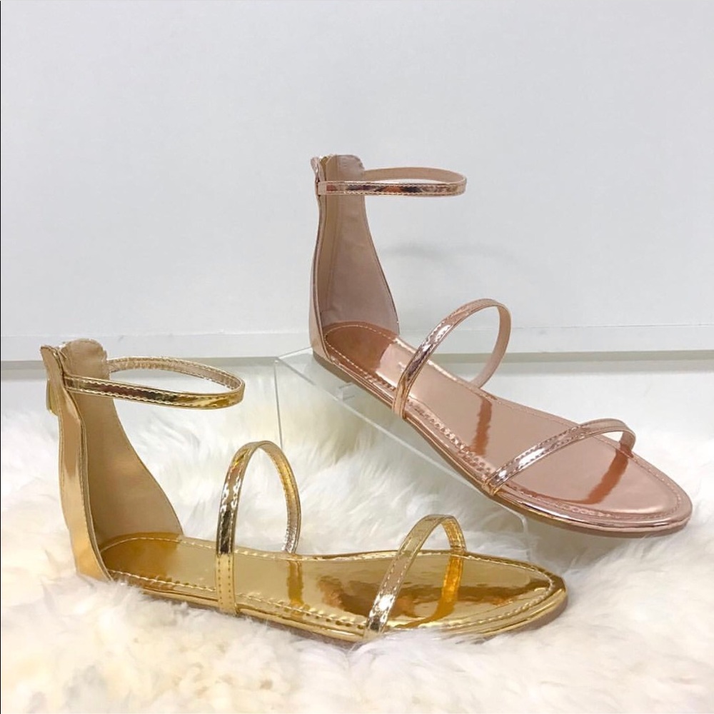 ✨Yoli Gold Sandals✨
